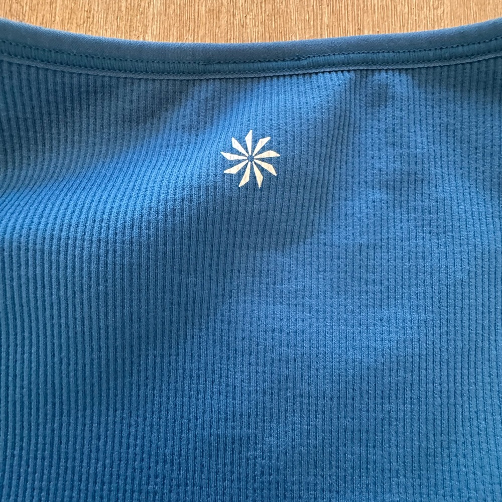 Athleta long sleeve scoop neck top NWOT Size Small - Picture 4 of 4